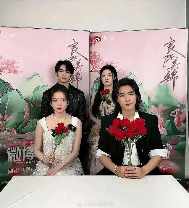 任敏和此沙完全没有炒CP的意愿，在追剧团里同框相处，氛围感特别生疏拘谨