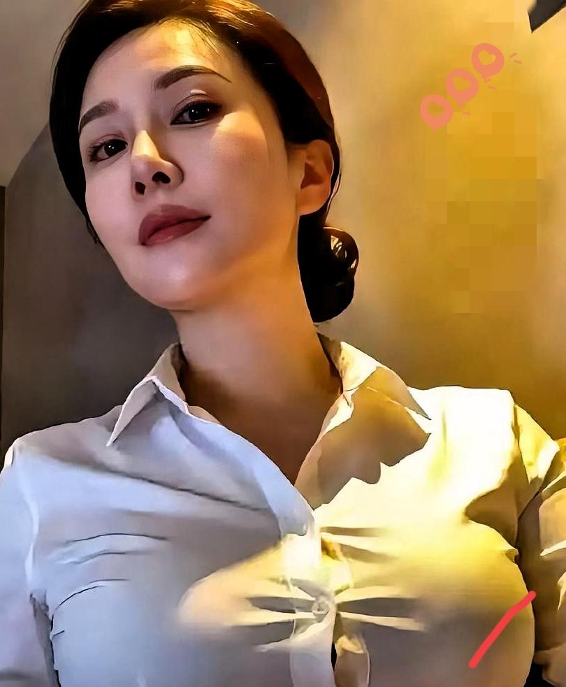 这4句话，直接扯掉了所有文明的遮羞布，现实到刺骨！穷人在美色面前，压根连灰尘都