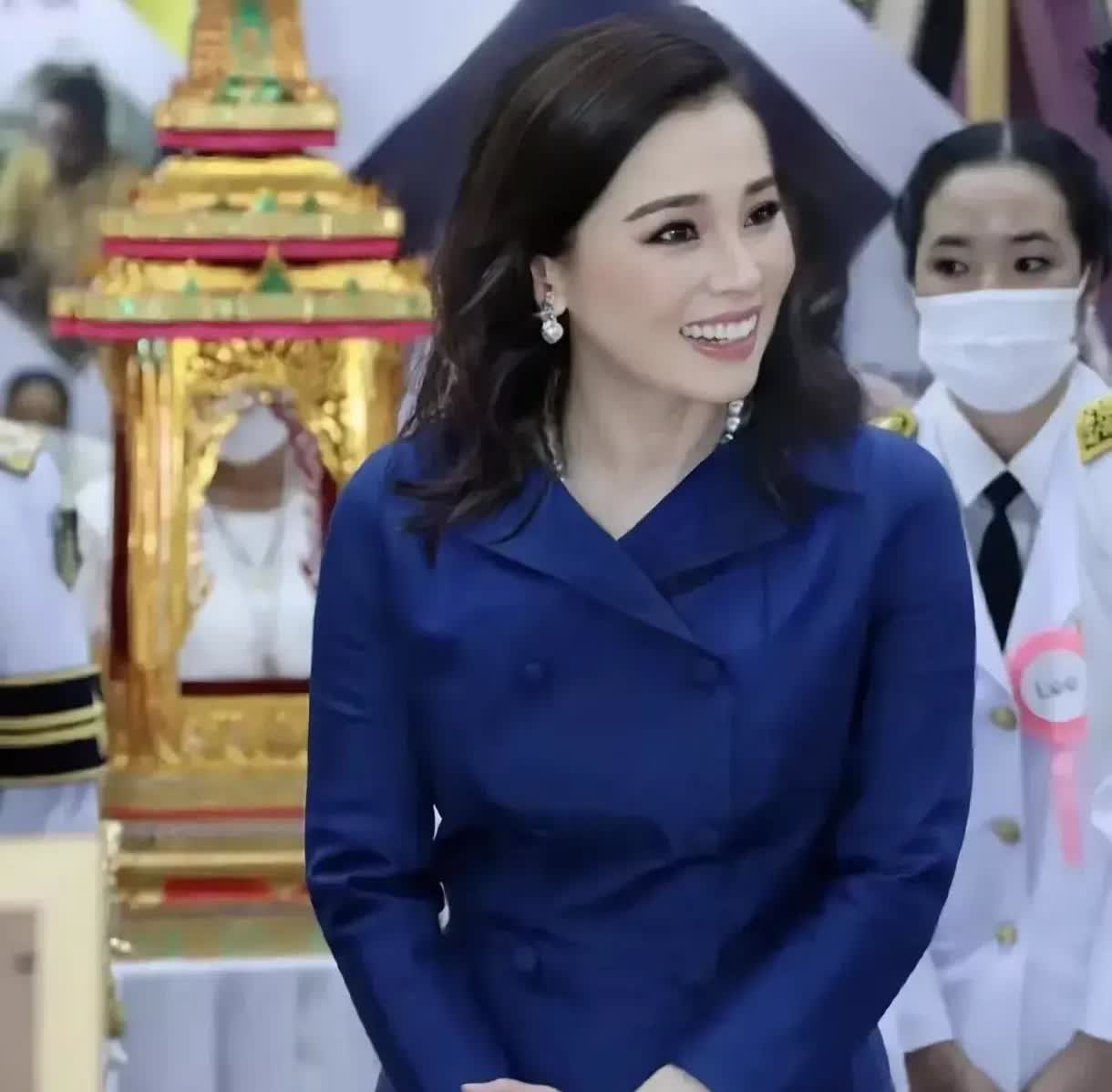 苏提达王后还是不要在泰王面前太过高调了！如果泰王海外流亡的那几个儿子，不