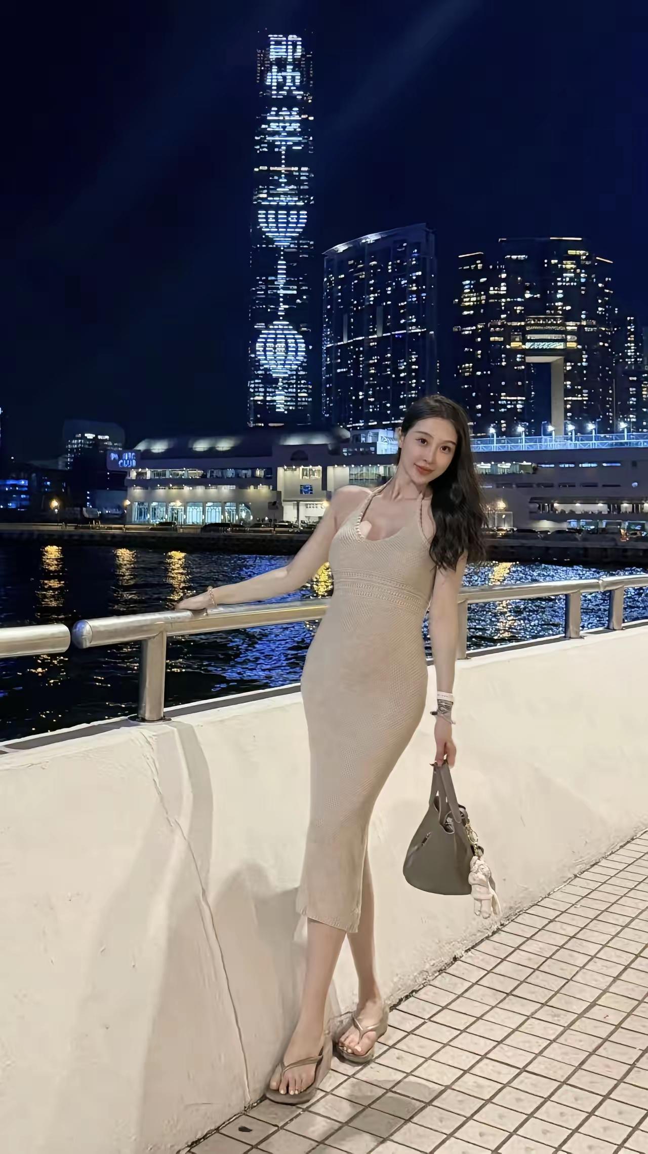 击剑🤺冠军🏆秦雪