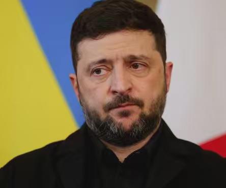 乌克兰总统泽连斯基11日表示，美国已提议从乌克兰东部部分地区撤出乌克兰军队，建立