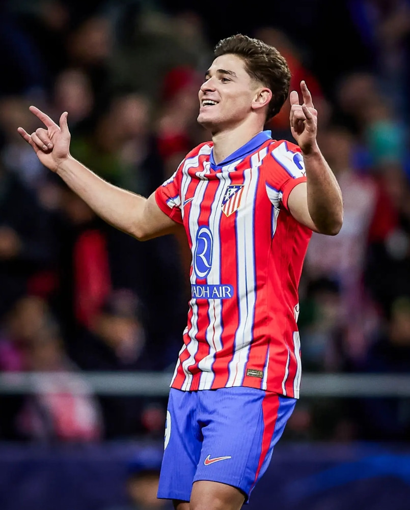 英媒talkSPORT的消息，阿森纳已经就小蜘蛛阿尔瓦雷斯进行试探性谈判并问价了