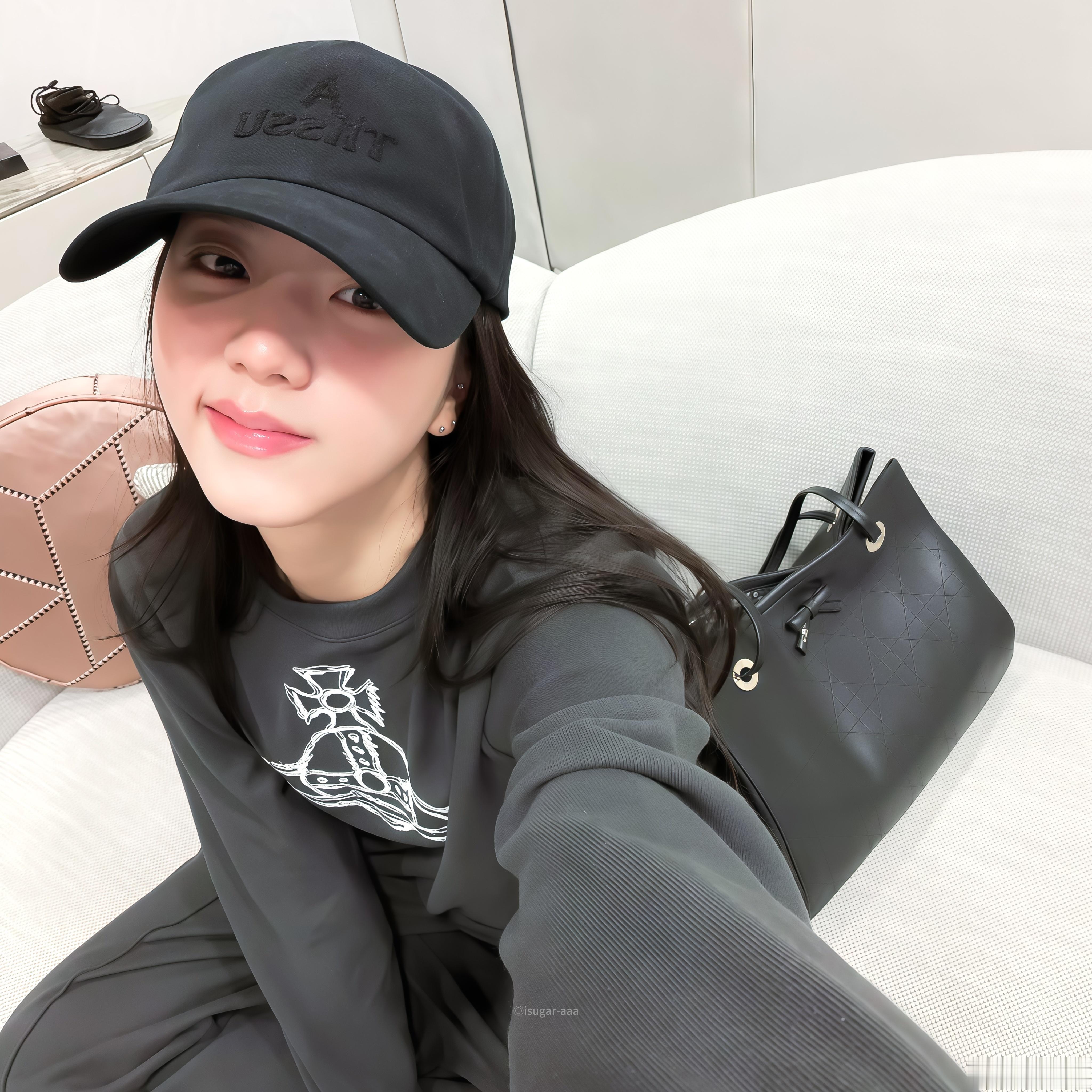 Jisoo🎧🫐🍧更新头像壁纸​​​
