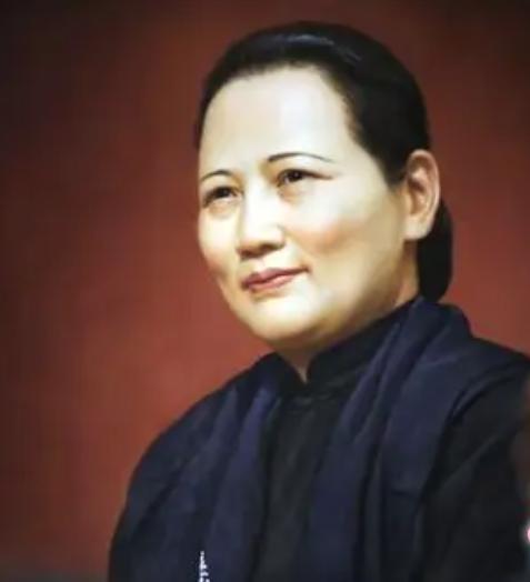 1949年，蒋介石下野前动了杀心，密令对宋庆龄下手。孙科得知后连夜对着毛人凤甩出