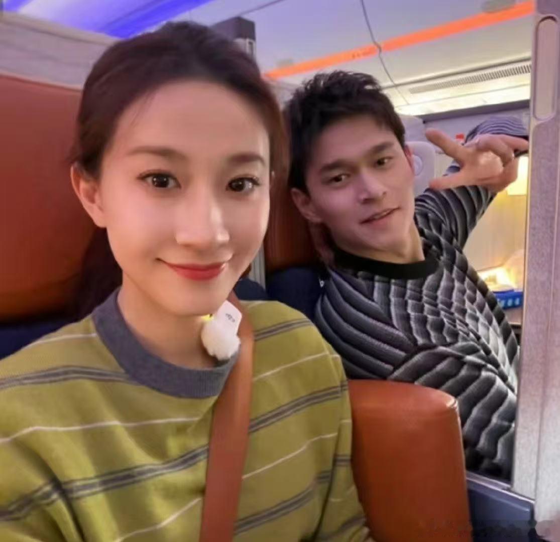 孙杨张豆豆双强婚姻别忘了孙杨张豆豆都是运动员出身褪去镜头里生活化的模样，一个称