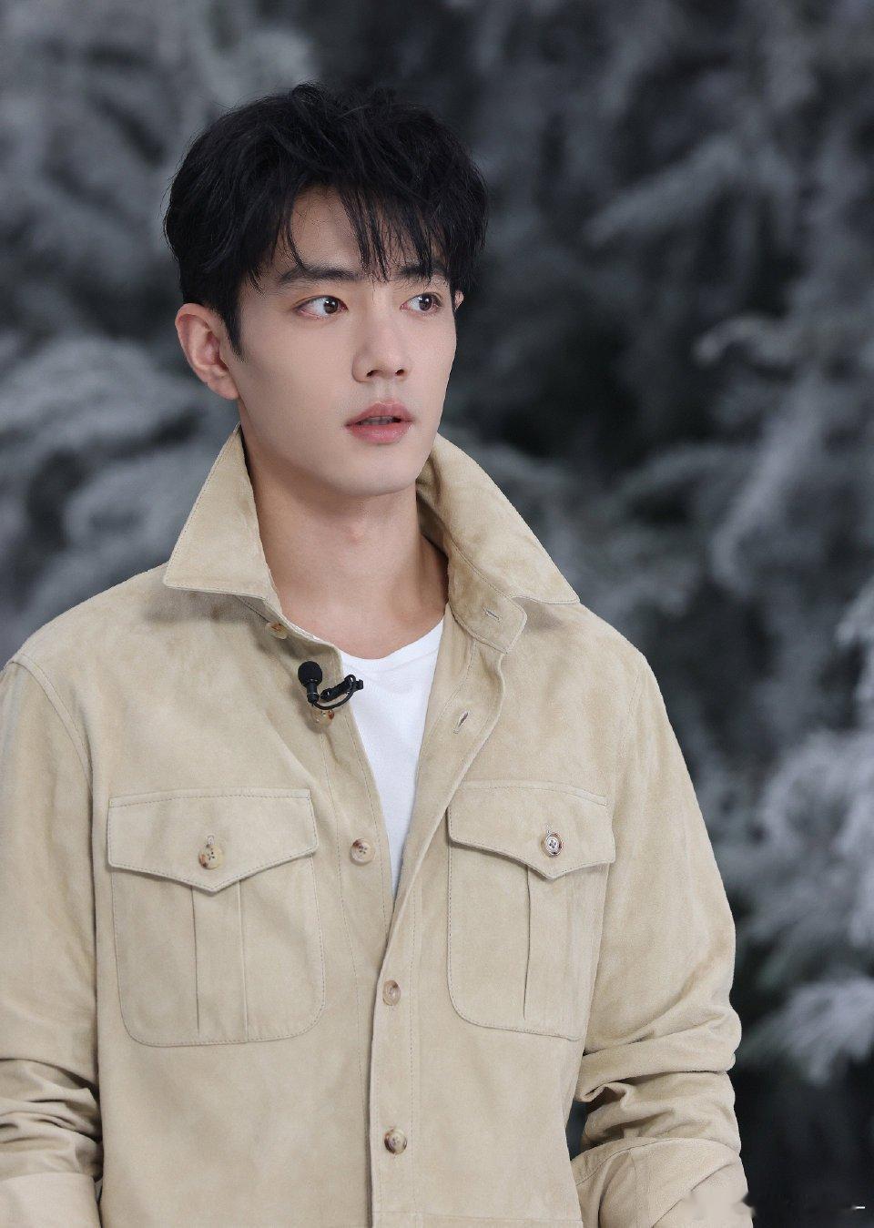 卧槽我喜欢肖战这张！妹妹头好萌