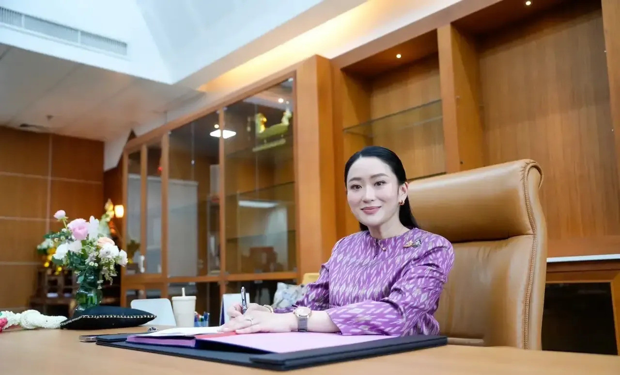 佩通坦要完？美女总理或将下台！佩通坦现在肯定急疯了！证据