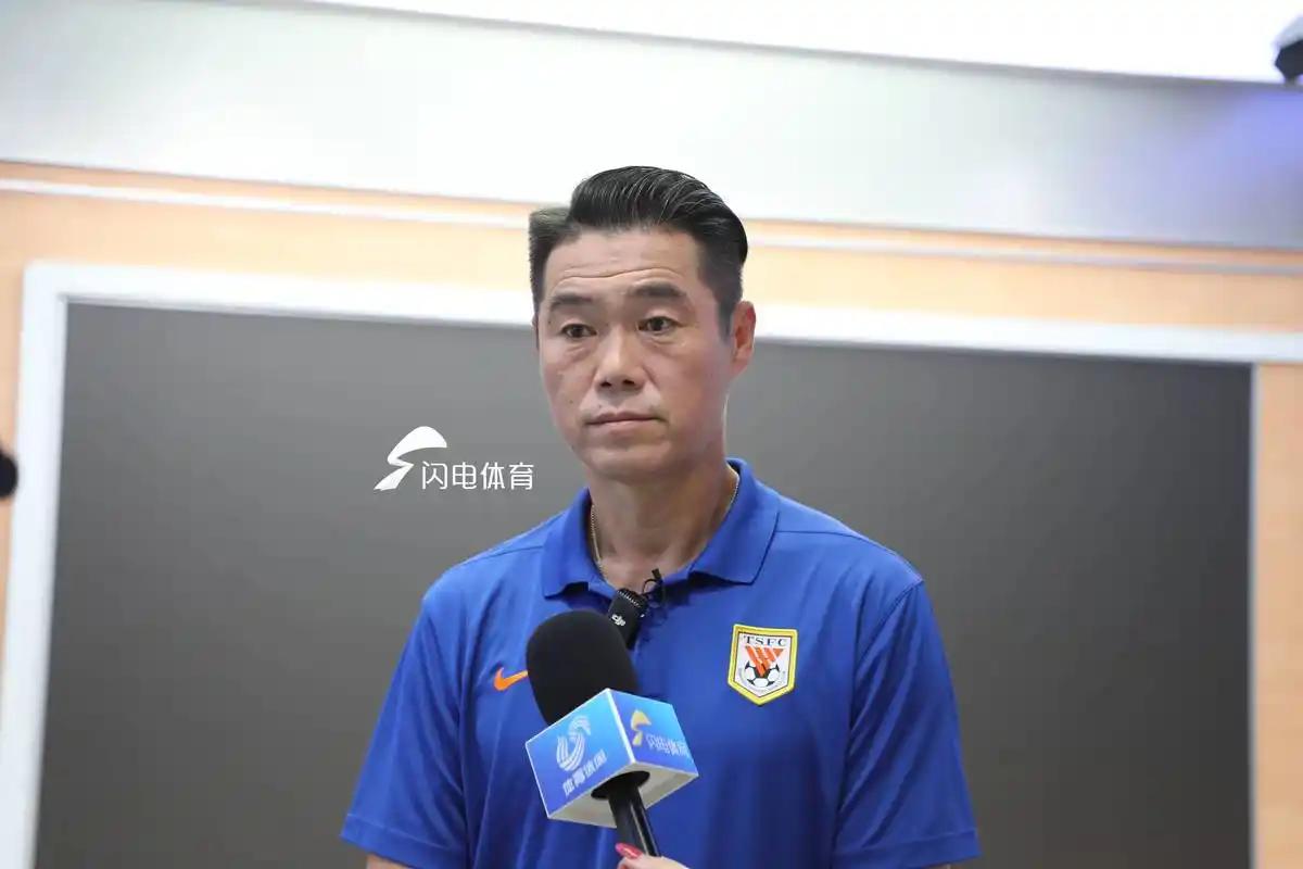 宿茂臻要带彭啸出席发布会？后来一琢磨，其实就是个“挂名”的事儿。说白了还是韩鹏实