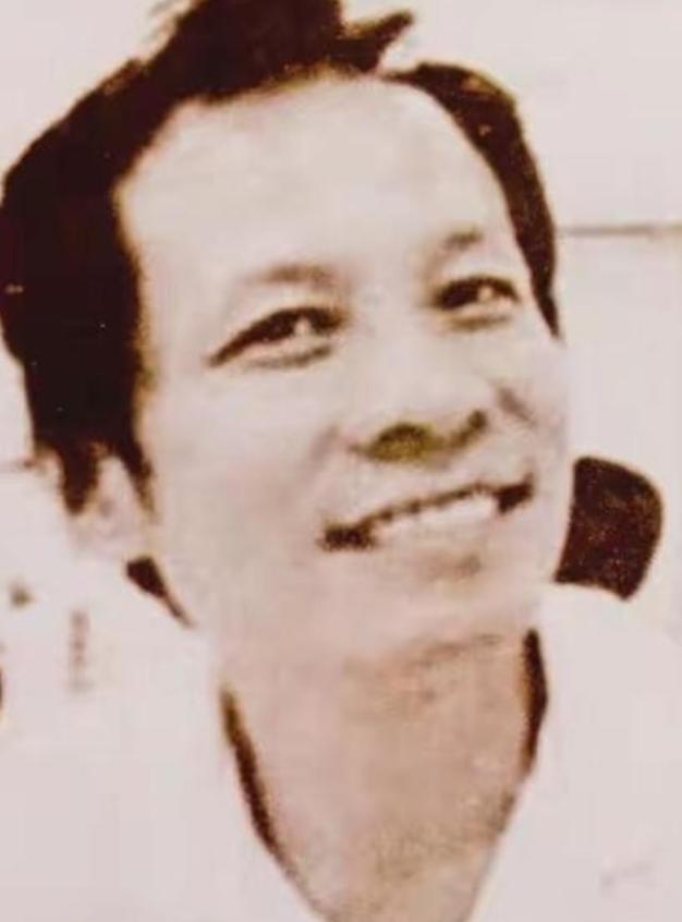 1980年初春，广州军区保卫部的无线电监测设备捕捉到一组异常信号，技术人员反复核