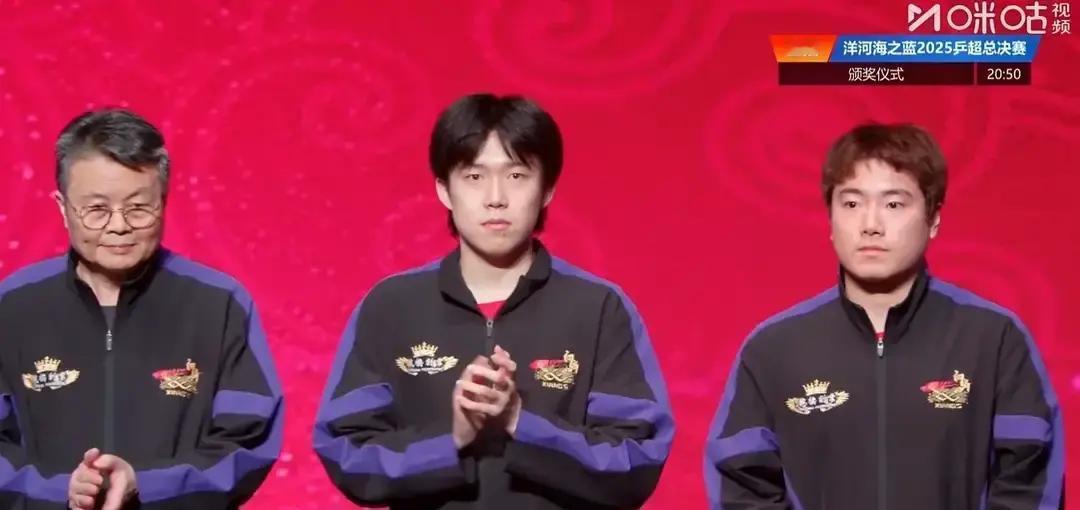 热搜第一！王楚钦说想跑他说想躲清净，微博瞬间炸锅。有人哭天抢地，有人骂他飘