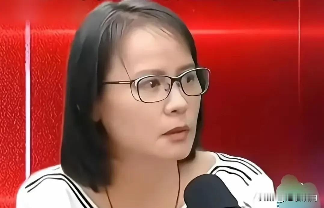 一位台湾女教师的话，昨天在朋友圈刷屏了。她说大陆这边，共产党带着十几亿人搞