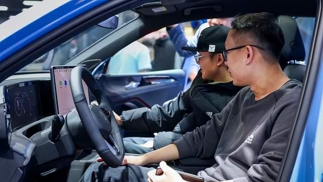 上汽大众1月销量破2600万辆！三大主力家族月销超2万，奥迪增长35.7%