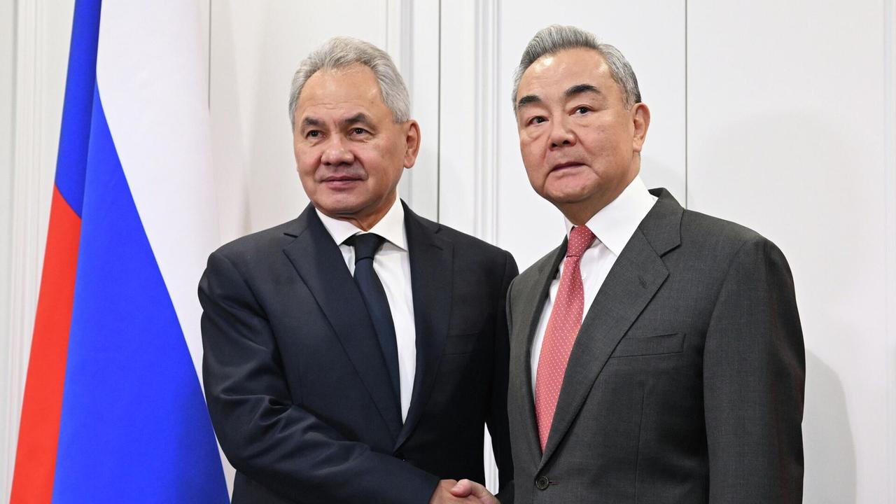 就在刚刚俄罗斯正式对日本发出警告12月2日，俄罗斯联邦安全会议秘书绍伊古在会