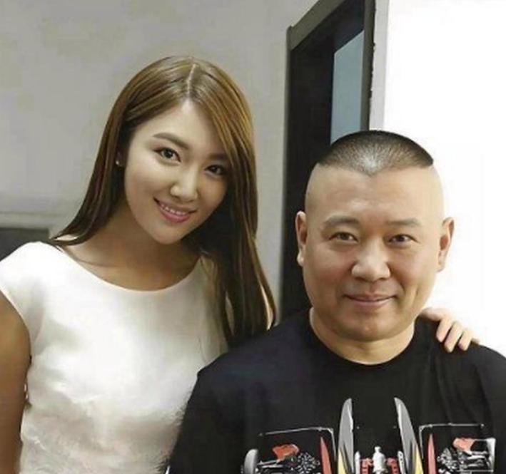 岳云鹏当时挣了200万，回到德云社后，就交了120万。郭德纲发现后，对岳云鹏说：