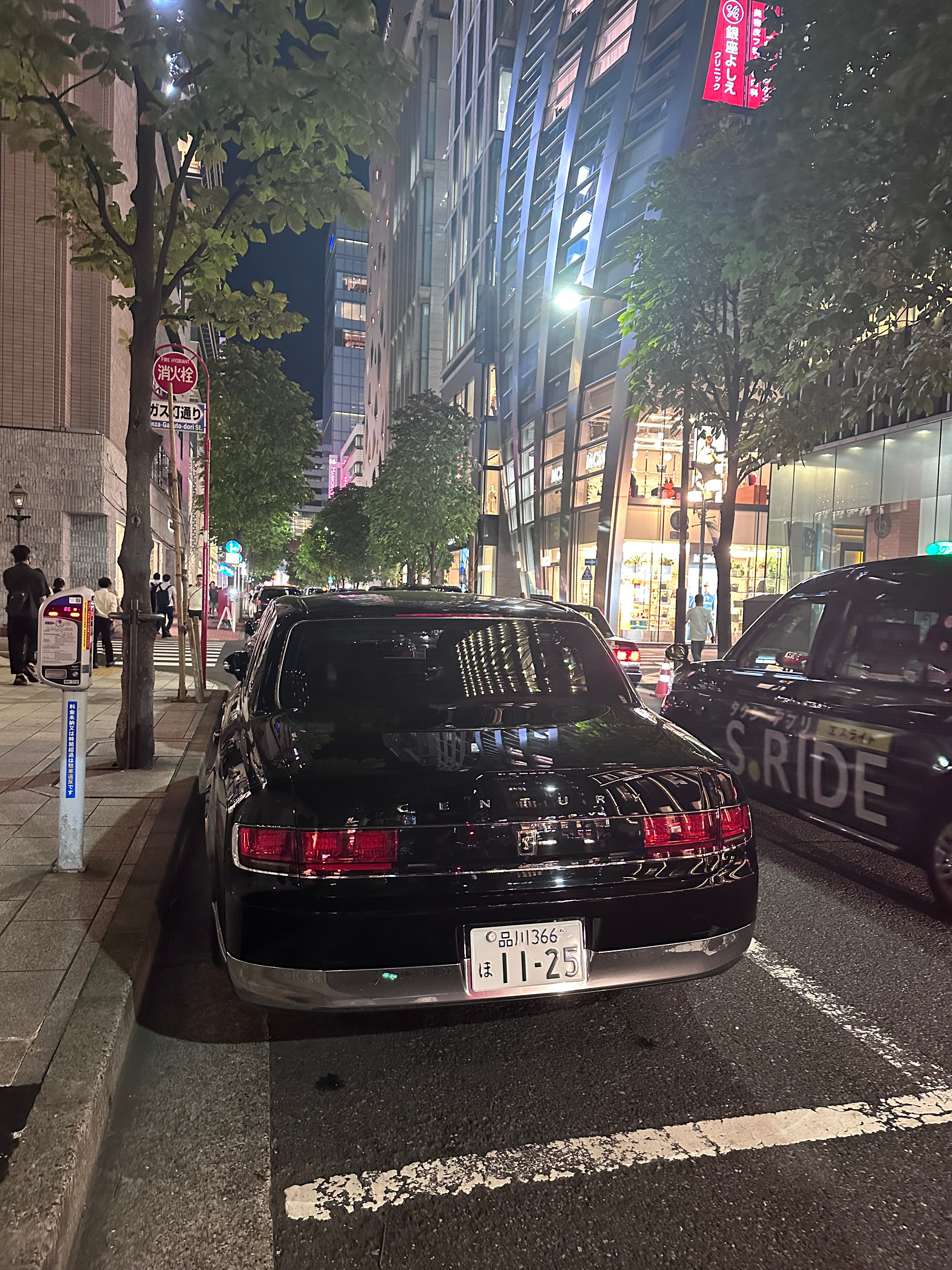 终于见到日系豪华D级车了！！！虽然都叫东瀛劳斯莱斯，但好像世纪在日本只买100+
