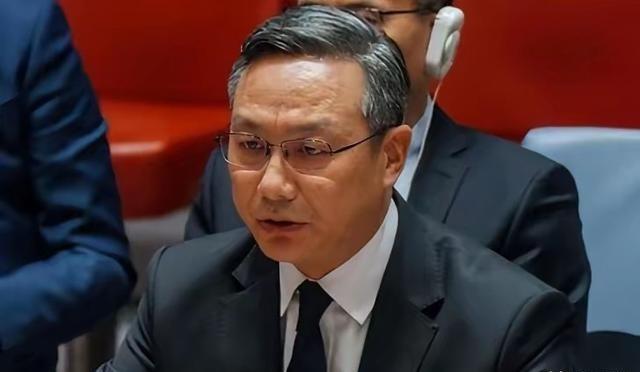 你做初一，我做十五！英国反对台东执法第2天中国发声：支持阿根廷马岛主权。英法德这