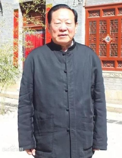 1990年，李鹏总理打电话给能源部副部长胡富国：老胡啊，我看了报纸才知道，你的夫