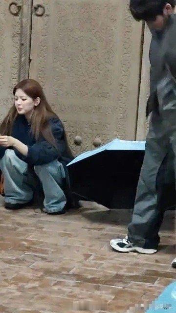 直观感受到杨超越的美，这还是路人的原相机拍的有些人天生就是适合做明星