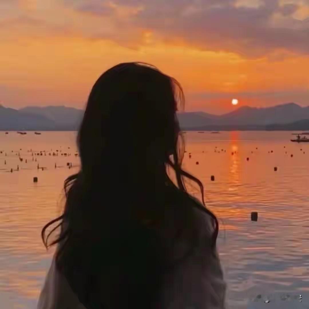 人，千万不要和三观不同的人接触，更不要去争辩。认知不同，不要强融。话不