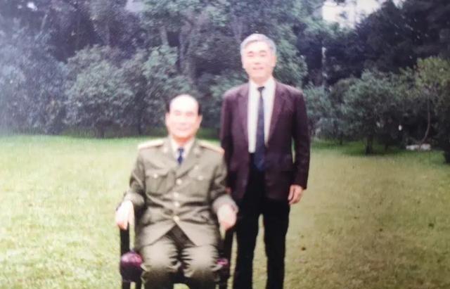 上世纪八十年代，时任广州军区副司令员（后任济南军区司令员、解放军总参谋长等职）的