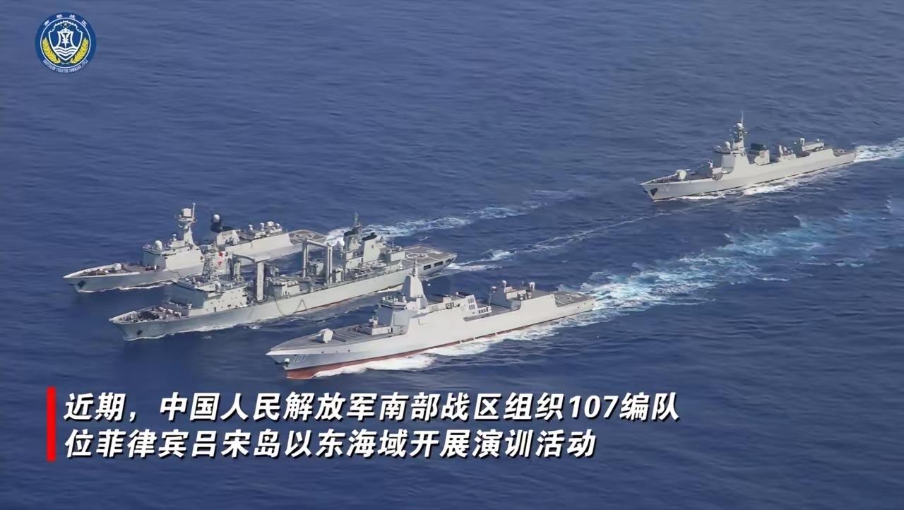 解放军055大驱可装50枚鹰击导弹！一艘055大驱，就能往敌人航母脸上砸50