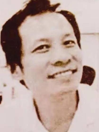 1980年初春，广州军区保卫部的无线电监测设备捕捉到一组异常信号。技术人员反复核