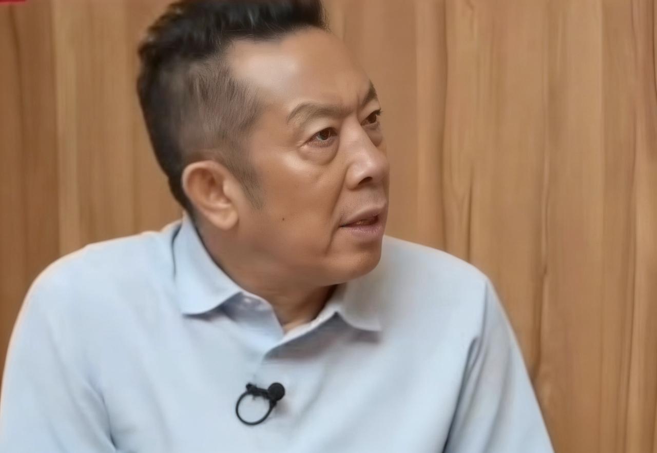 贾国龙最终还是卸任了西贝主品牌的CEO，不少人评论说，他这是把自己“作”下了台。