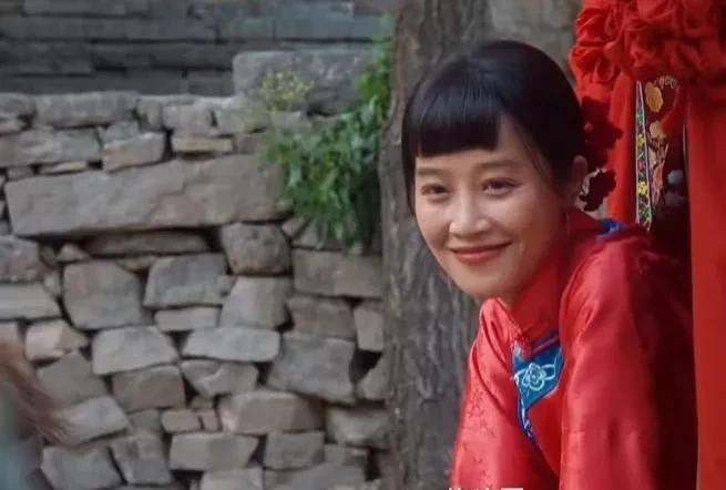 《生万物》银子幸亏嫁给了宁学祥，如果嫁给铁头，她的结局会更悲惨。一个男人如果爱