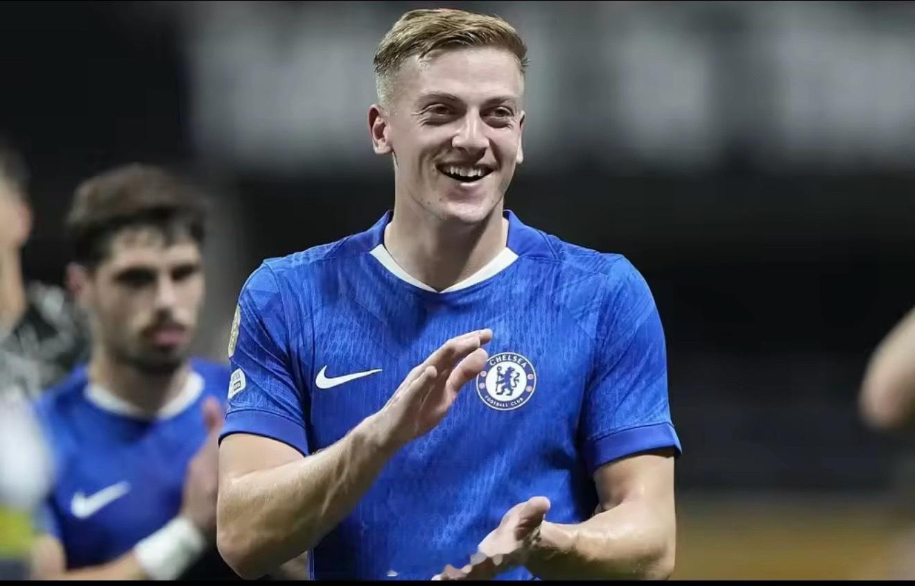 据talkSPORT记者本·雅各布斯报道，切尔西前锋德拉普已经收到通知，今夏可以