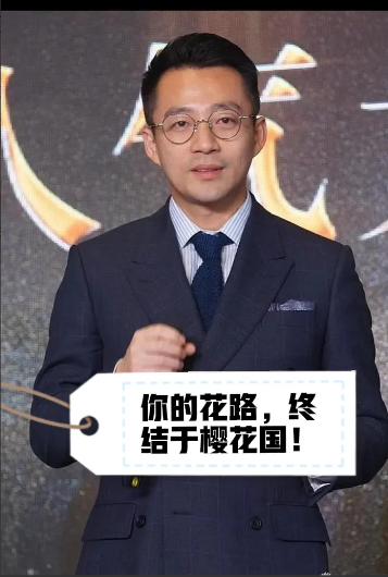 王伟忠早就说过，虽然小曲总是装疯卖傻，但是她比大曲聪明多了。汪小菲也多次说，大曲