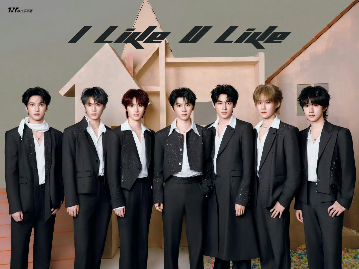 时代少年团演唱会「2025·爱你爱我」主题大片，欢乐六周年派对，大帅哥营业！