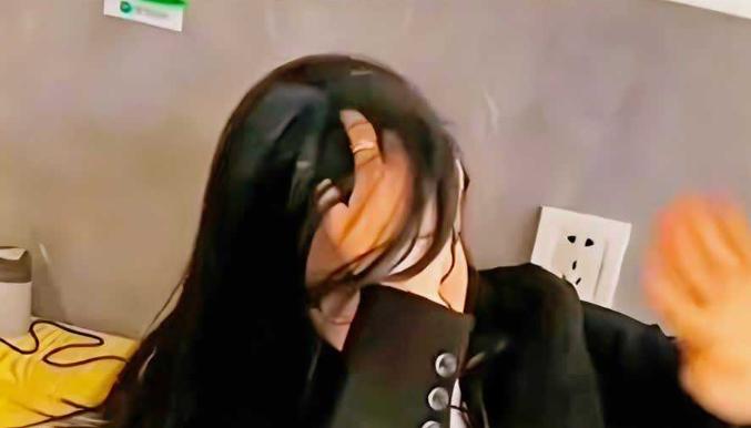 女高管相亲，开口就是顶配套餐：三百万彩礼、别墅加迈巴赫，婚后坚决不生孩子保身材，
