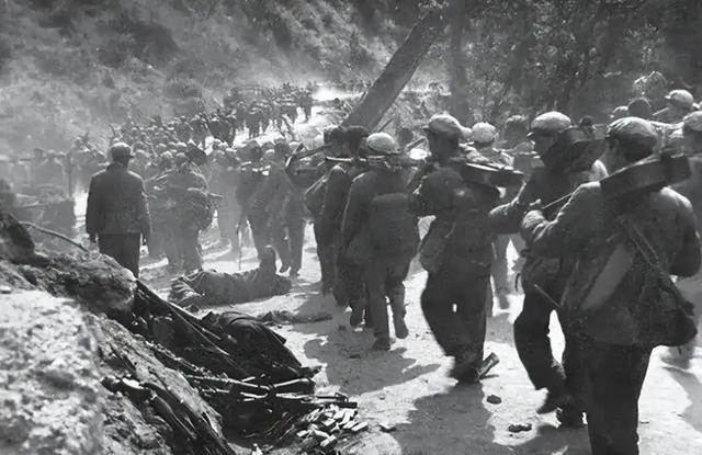 1962年中印边境战争，中国打赢之后主动撤军，为啥对印度是致命的？因为我们拒绝成