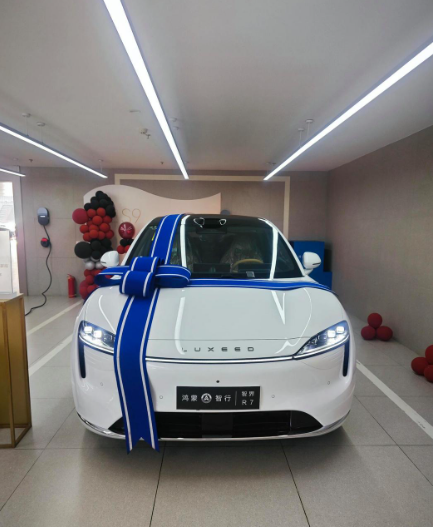 关于智界R7总有一些饭圈粉头子试图甩锅给奇瑞，但是把问界M7和智界R7过去几周的