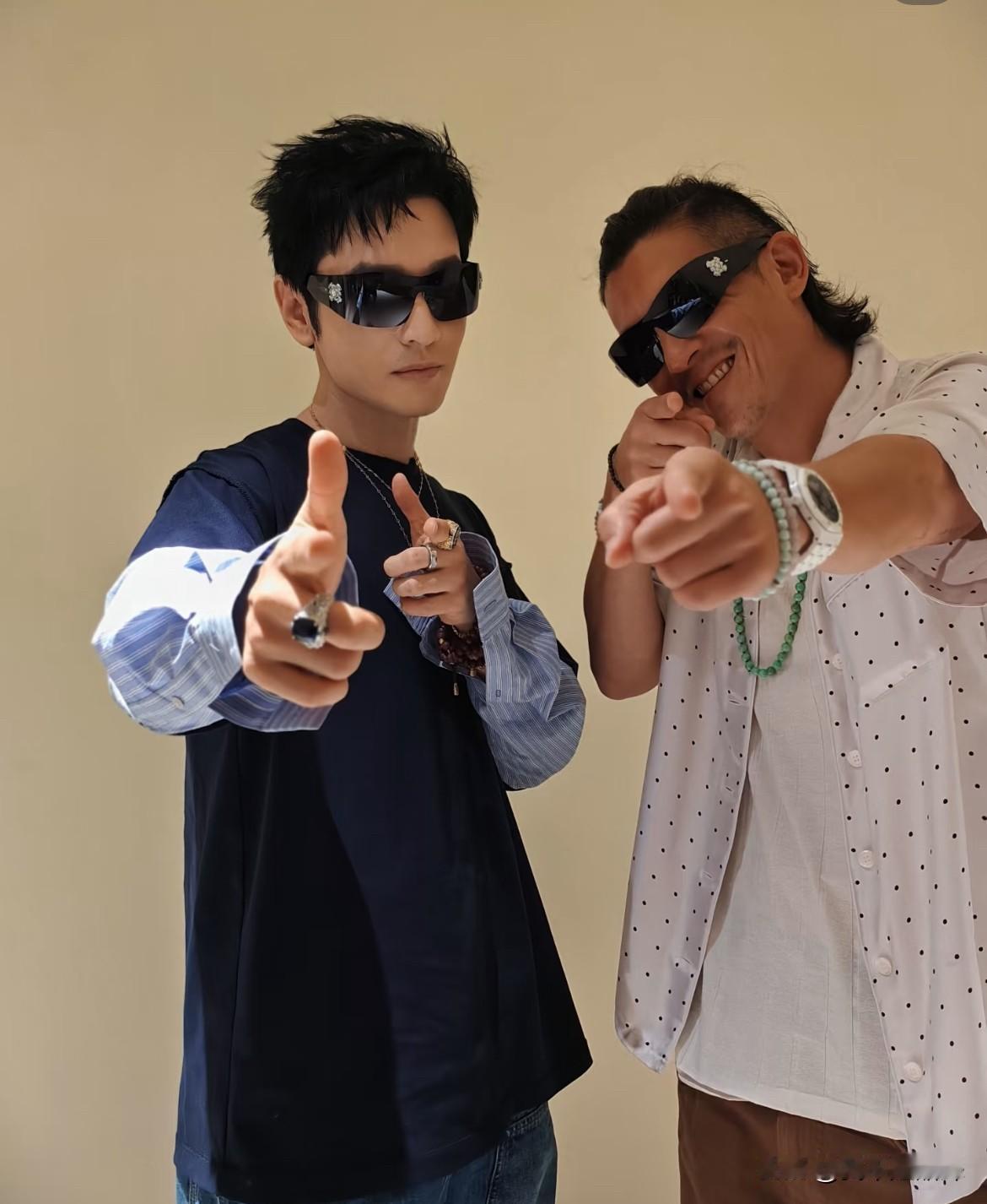 黄根本不愿和陈冠希再次合体！回忆杀就是晓明哥的痛😓……旧照再次被翻开，帅的