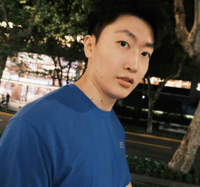 内马尔赛前组CSGO战队, TES大黄有伴了? 管泽元解说世界杯遭质疑