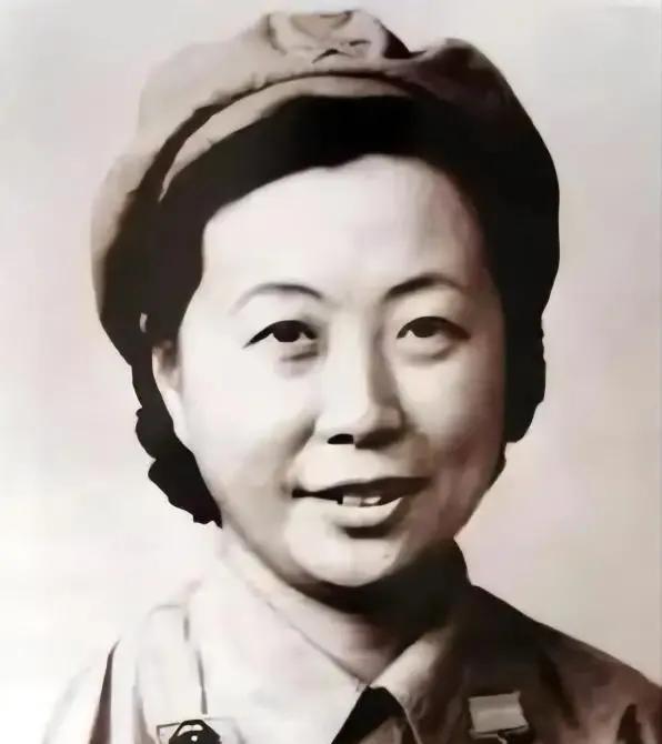 1942年11月，国民党5届十中全会上，元老张继突然站起来对老蒋说：“地下党就在