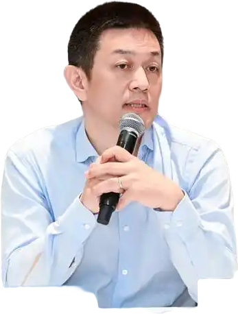 李斌表示，蔚来坚持高端路线多年，如今成了国产豪华电动车标杆。2025年销量稳步