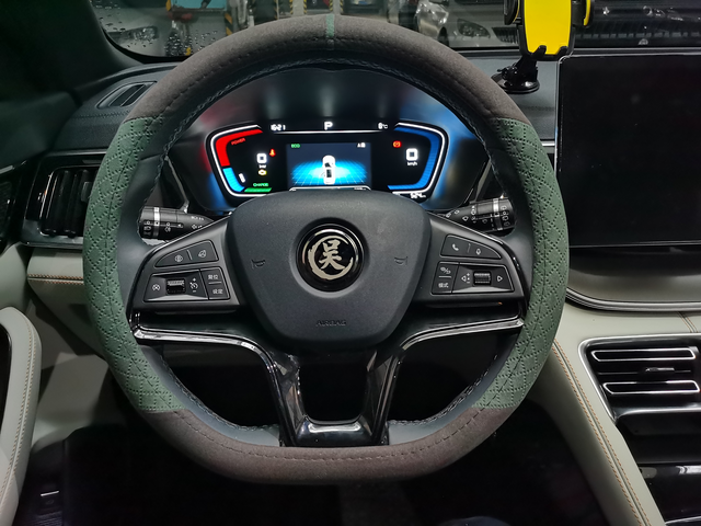 比亚迪宋Plusdmi返璞归真的选择喜提比亚迪宋Plusdmi110公里旗