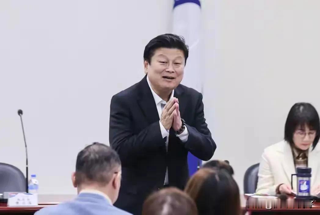蓝营党团总召即将重选，可傅昆萁至今还未登记蓝营立院党团28日发布公告称将在来