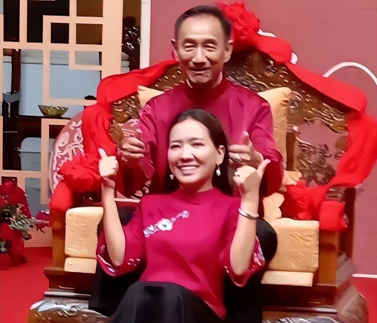 不少人纳闷，凭啥明珍珍、白应兰那伙人都落网了，单单魏榕却溜了？是她比旁人精明吗？