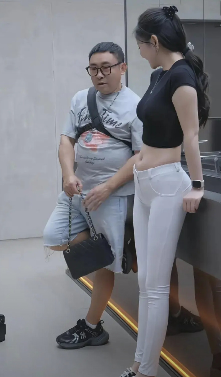 你俩最好是兄妹，如果不是我就心理不平衡了