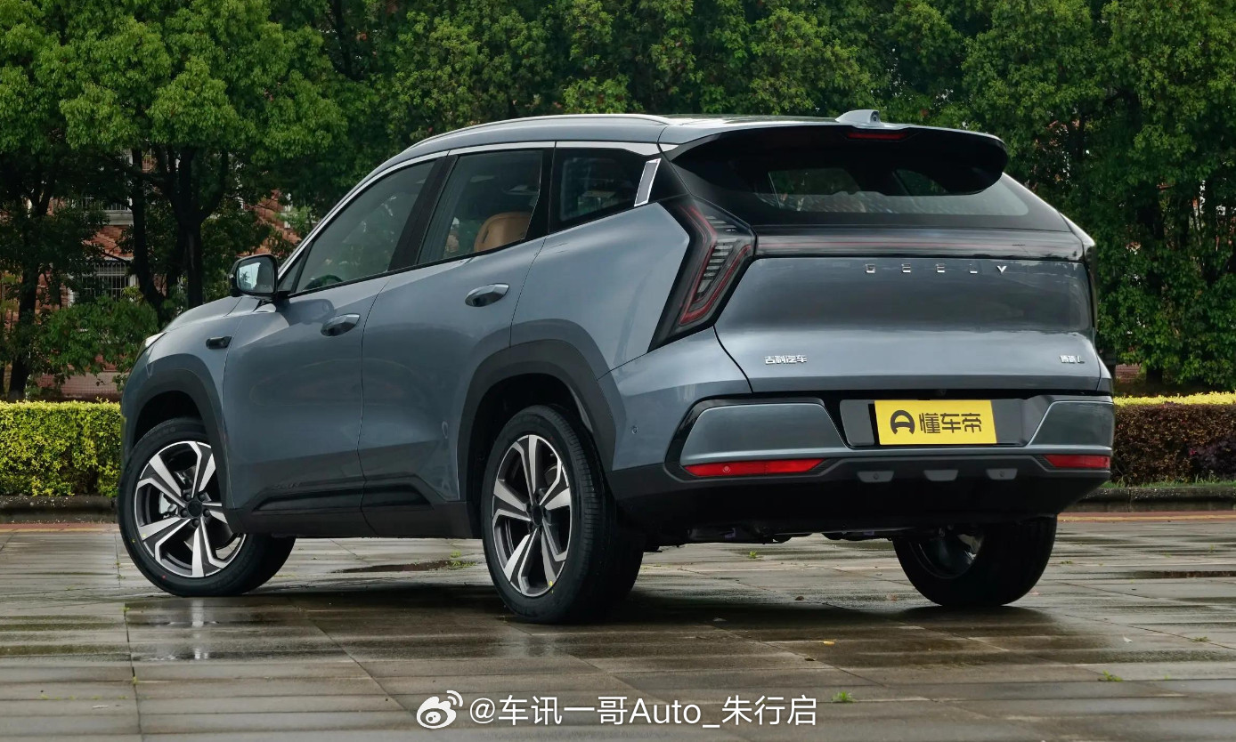 2026款吉利第四代博越L小蓝灯版上市，12.99万起。新车升级千里浩瀚辅助驾驶