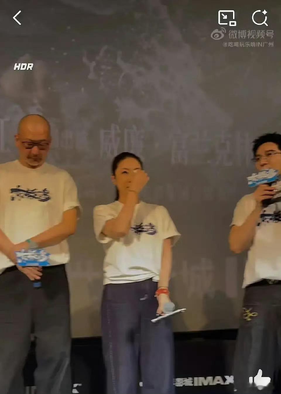 现在一部电影要取得好的票房真的需要天时地利人和，《东极岛》路演现场，主演朱一龙、