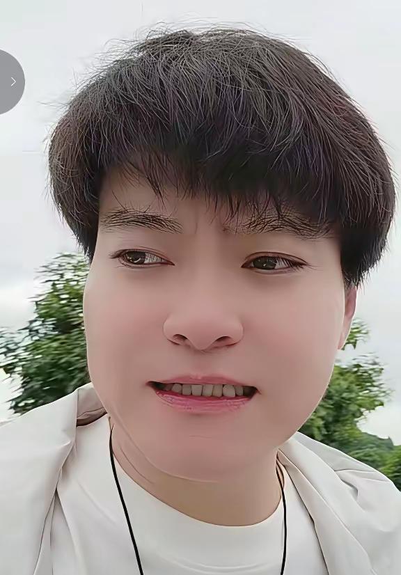 小峰说了大实话，为什么支持许敏的人多，特别是卖货的主播，支持许敏就有钱挣，支持老