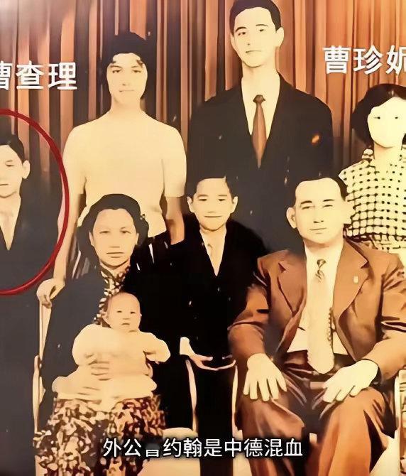 张智霖的妈妈绝对是个人物，光是看这气质，名字，还有她在上个世纪的着装扮相就知道这一定是当年大户人家出