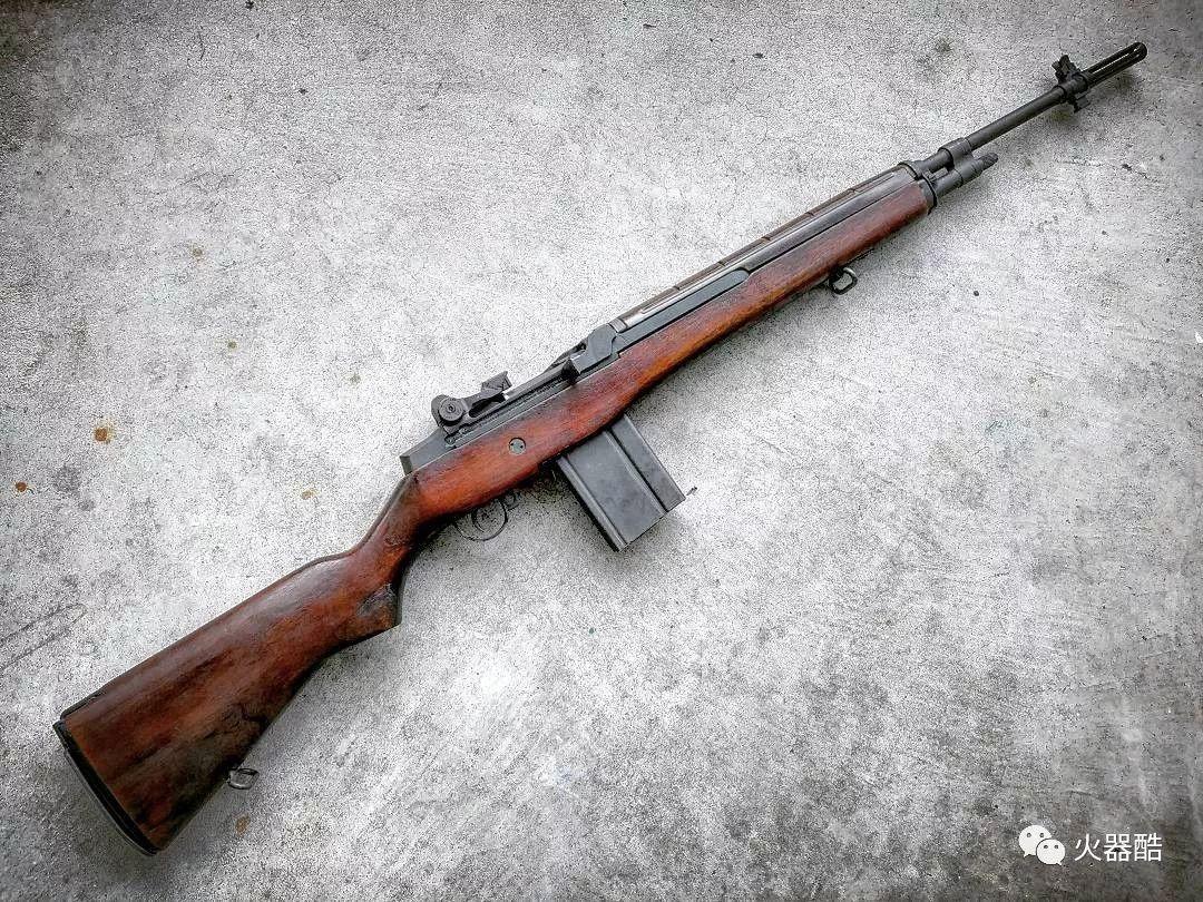 卡宾枪这概念在国内常被误读，其实它就是短步枪，国内叫马步枪，“卡宾”是“carb