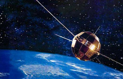 为什么东方红一号至今都没有坠入大气层？很简单，因为当初把东方红一号发射出去的时候