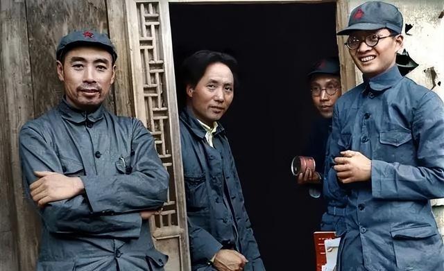 1935年1月，遵义会议上被解除职务的博古，后来结局如何？博古本名秦邦宪，1