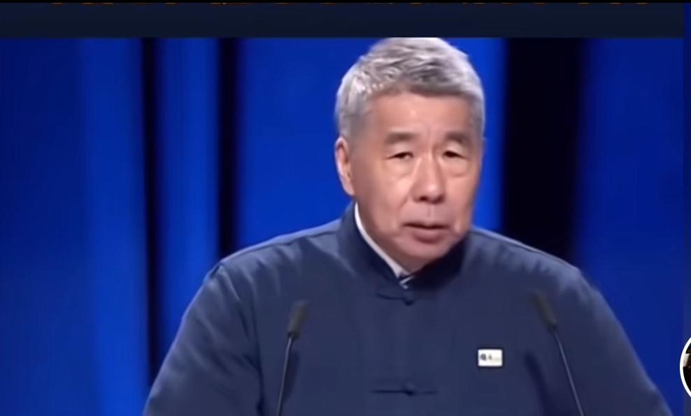 每次看张亚中大杀四方的时候，总是感觉到很心酸。每次看张亚中敢说敢冲、跟不对的事